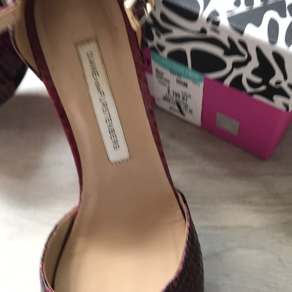 DVF Mika platforms-oxblood/Black python size 6.5m - Picture 2 of 5